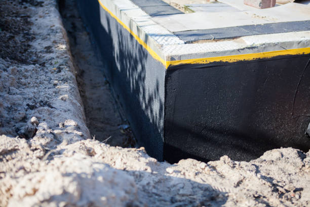 Professional Vapor Barrier Installation technician working in Saint Joseph, TN
